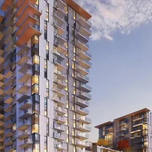 Apartment Modern 1-bedroom Den With Convenient Computer Setup, And Pet-friendly Environment, An Ideal For Travellers, Vancouver