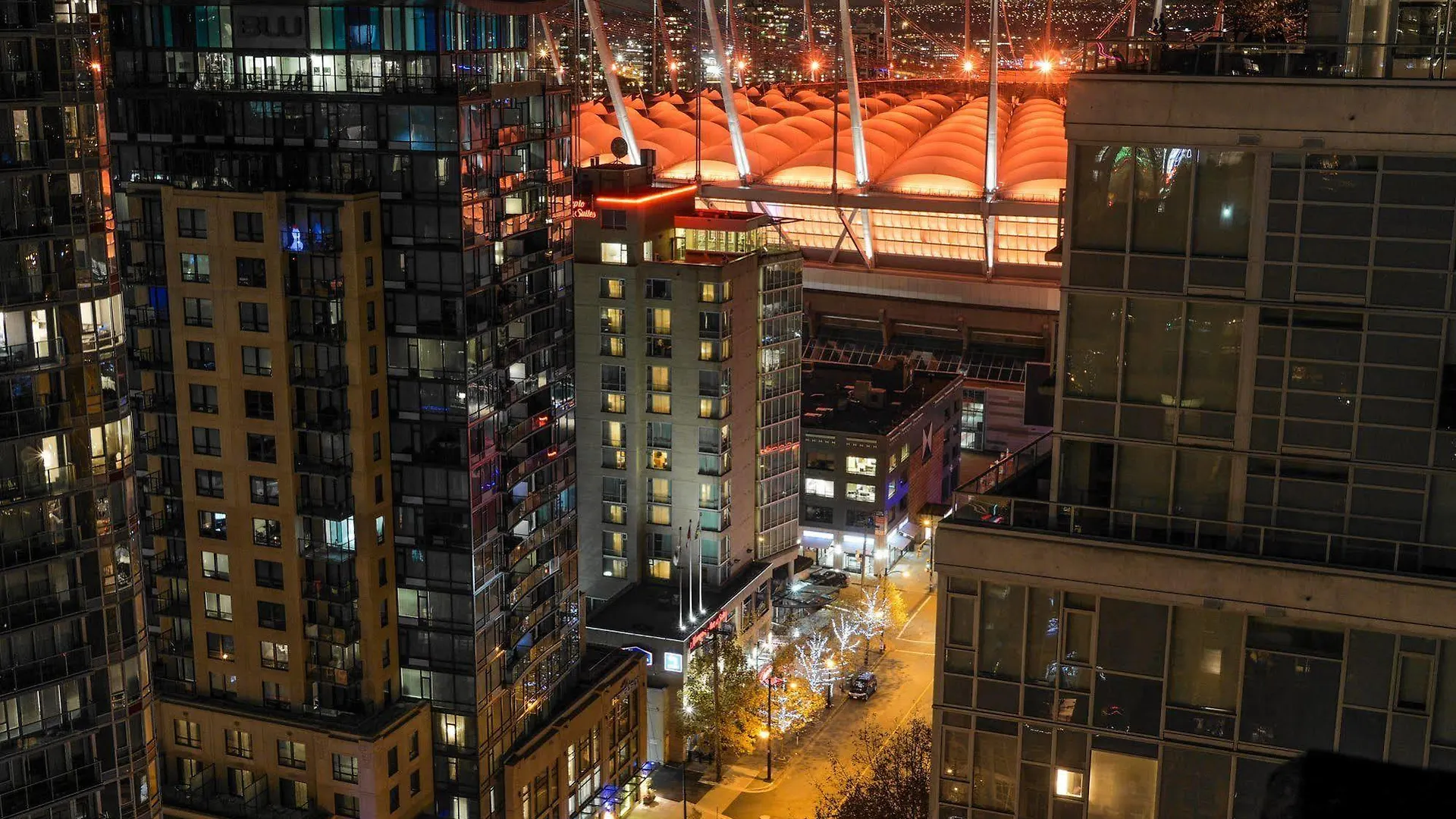 Rosedale On Robson Suite Hotel Vancouver