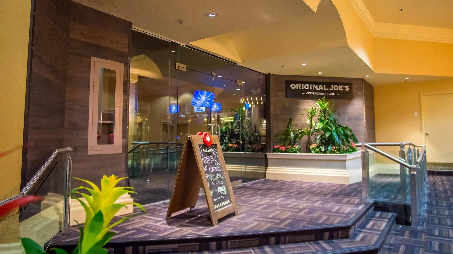 Rosedale On Robson Suite Hotel Vancouver